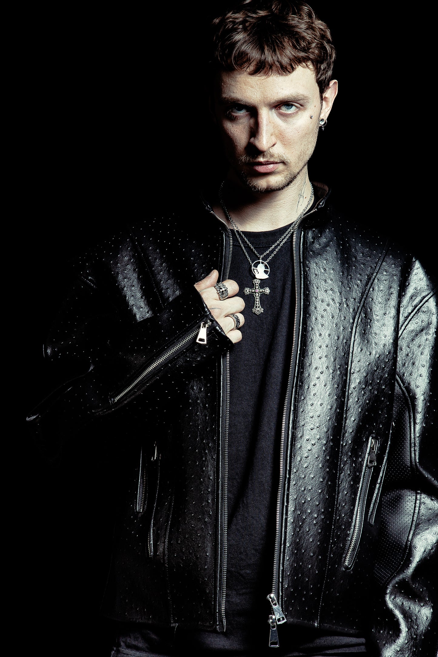 ‘OSTRICH’ LEATHER JACKET [BLACK]